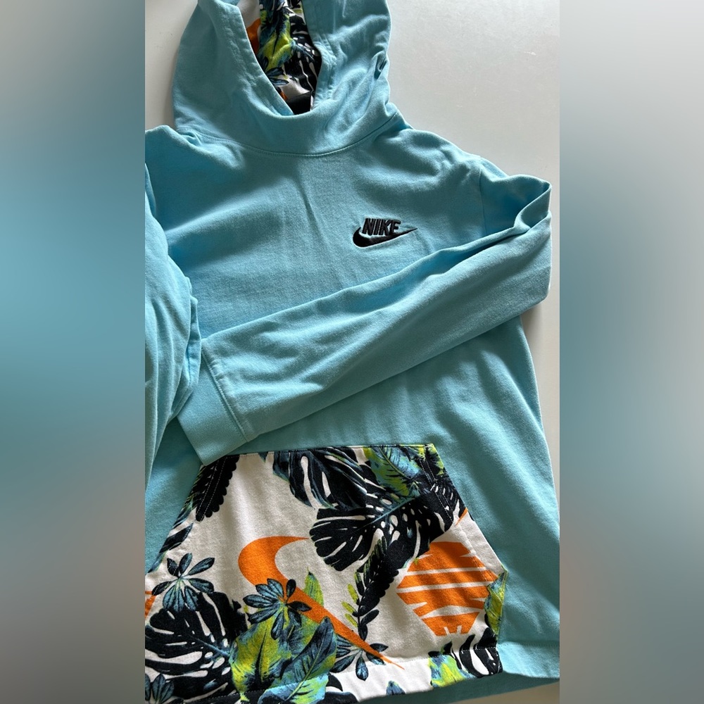 Nike hoodie XL boys
